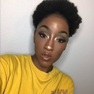 Meet your Posher, Dominique